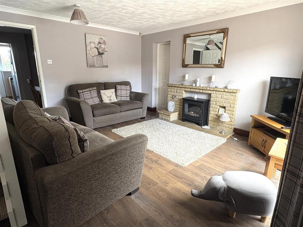 Culworth Drive, Wigston, Leicestershire. photo 4