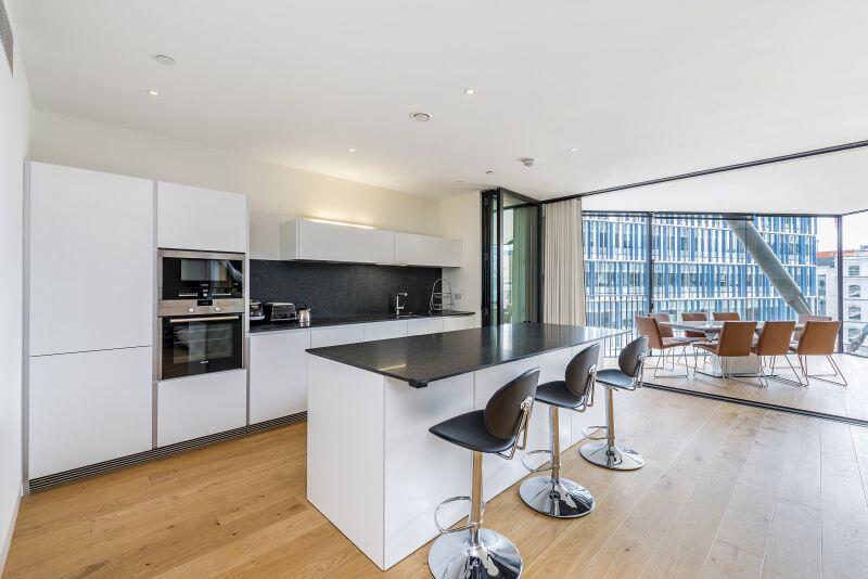 Apartment in London - View 5
