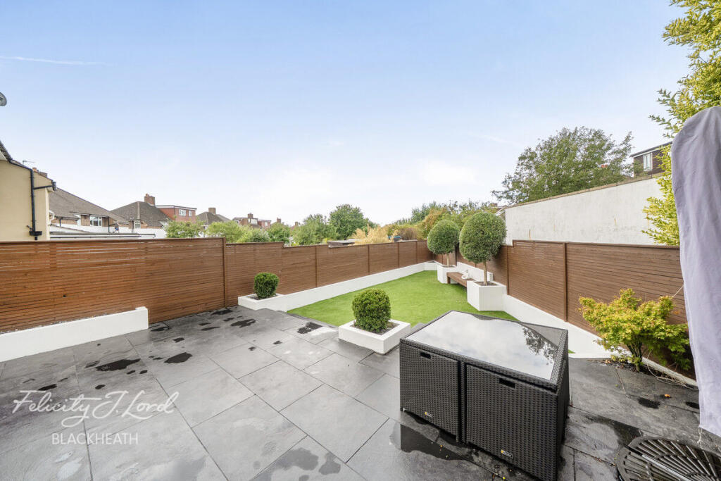House in London - View 5