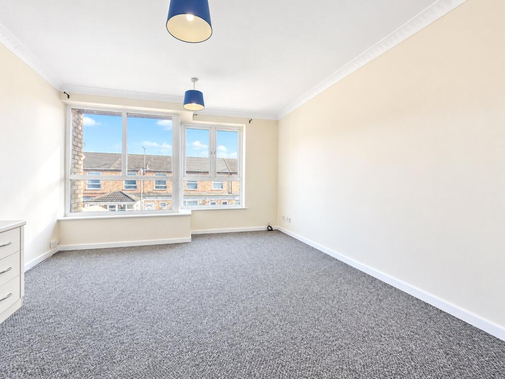 Main image of property: Barton Crescent, Leamington Spa, Warwickshire, CV31