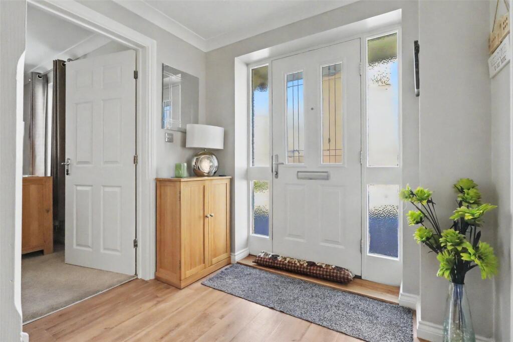 91, Nadder Meadow, South Molton, Devon, EX36 photo 4