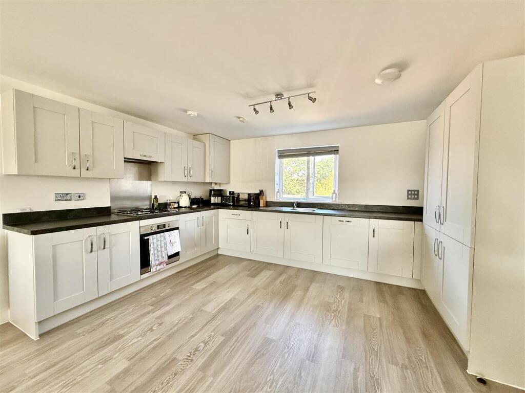 Apartment in Brighton - View 2