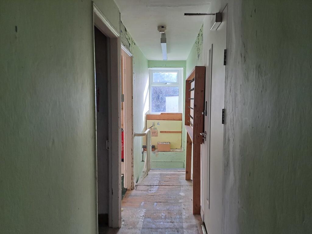 Photo 32