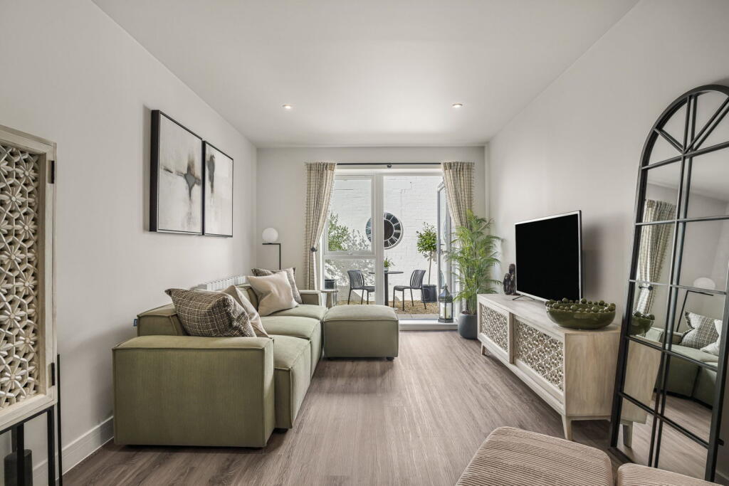 Apartment in Gloucester - View 2