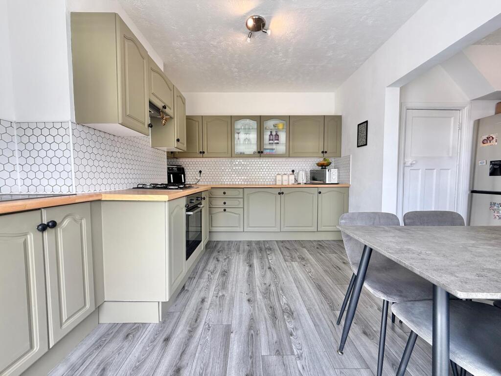 House in Tameside, Greater Manchester - More