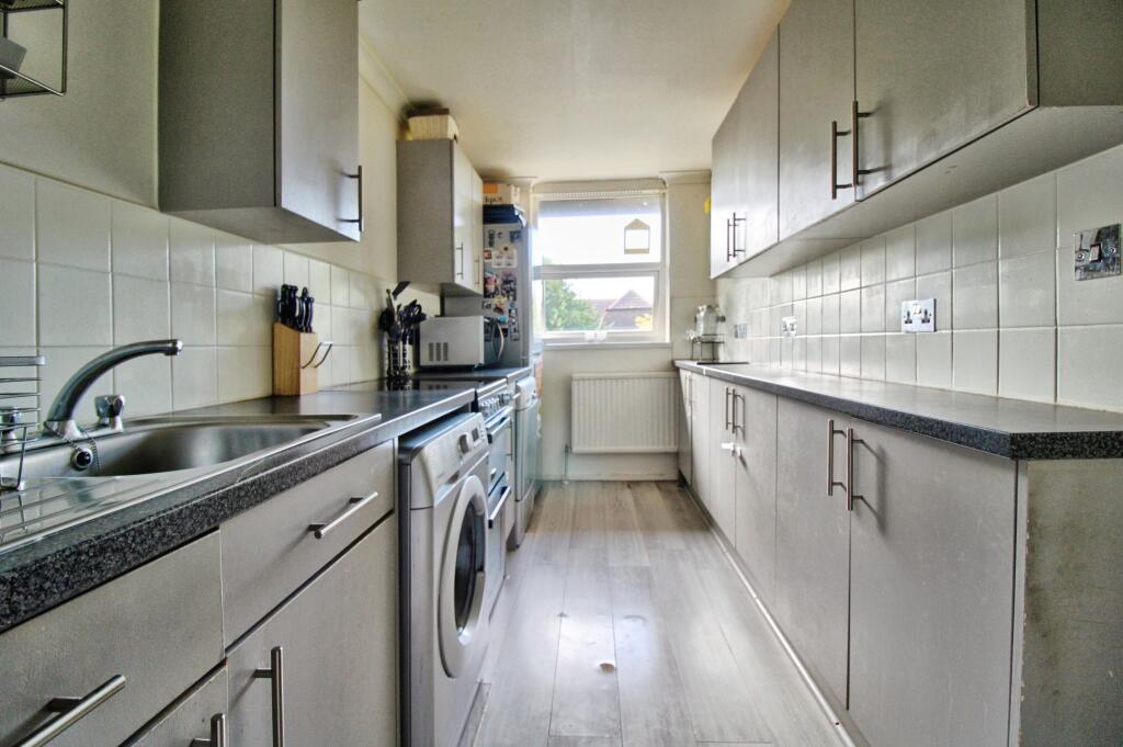 Apartment in London - View 3