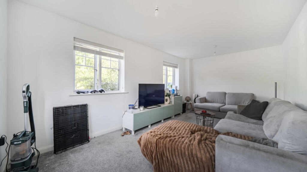 Linnet Close, Manchester, M31 4RZ photo 4