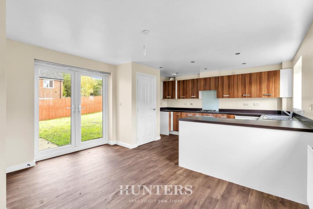 Martindale Crescent, Middleton M24 photo 3