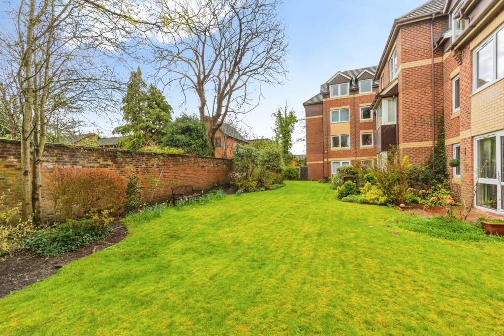 Main image of property: Edge Lane, MANCHESTER, Lancashire, M21