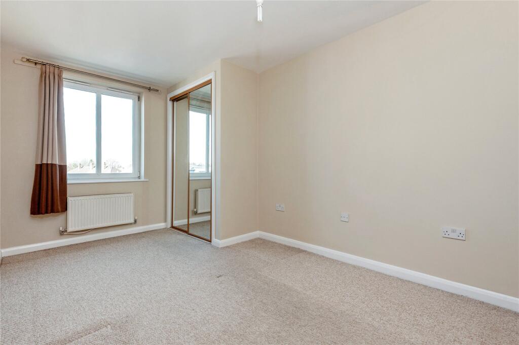 Apartment in Twickenham - View 4