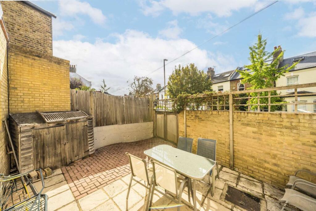 Bucharest Road, Earlsfield photo 4