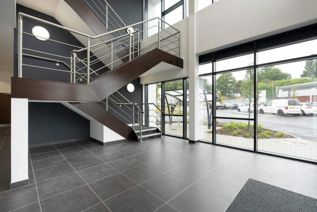 IW-040626-CRE-200.jpg