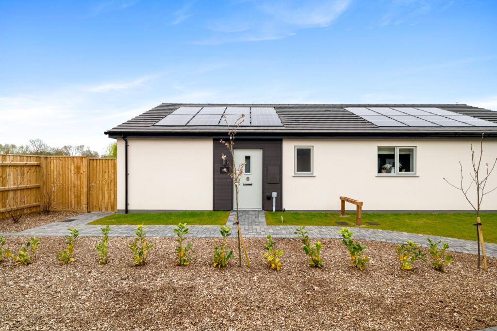 Main image of property: 6 Willow Close, Glentham, Lincolnshire, LN8 3DU, LN8