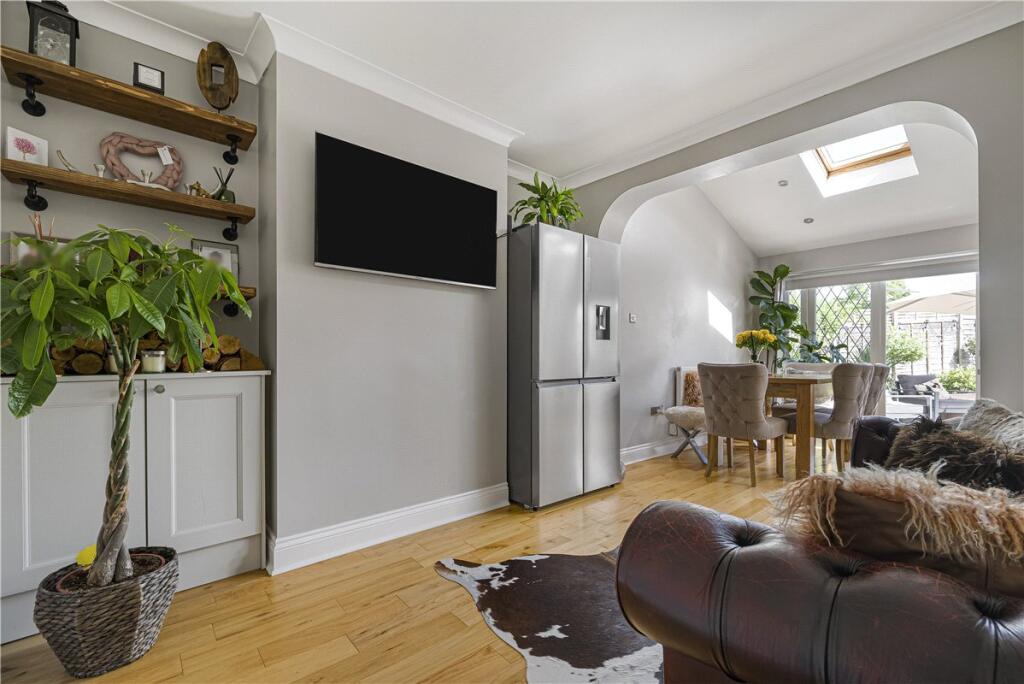 House in Bromley - View 5