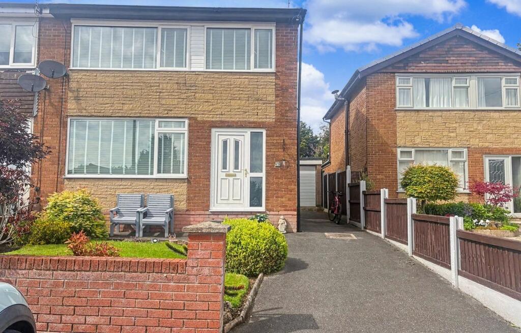 Main image of property: Linksfield, Fulwood, PR2 3RW