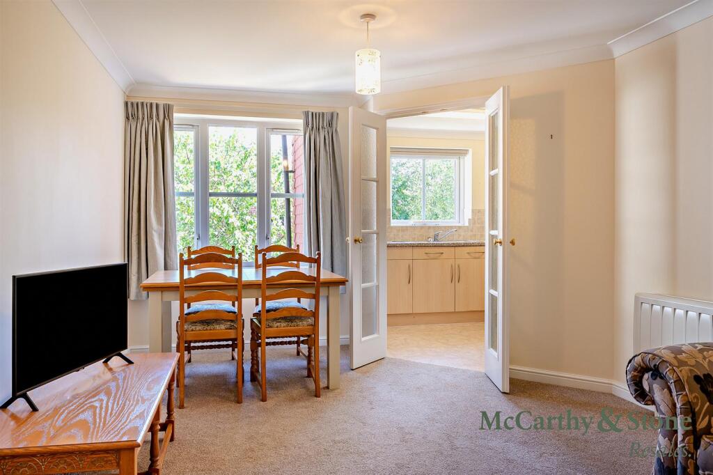 Apartment in Brackley, Radstone Fields - View 5
