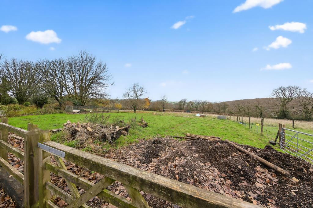 Llanddowror, Carmarthen, SA33 photo 2