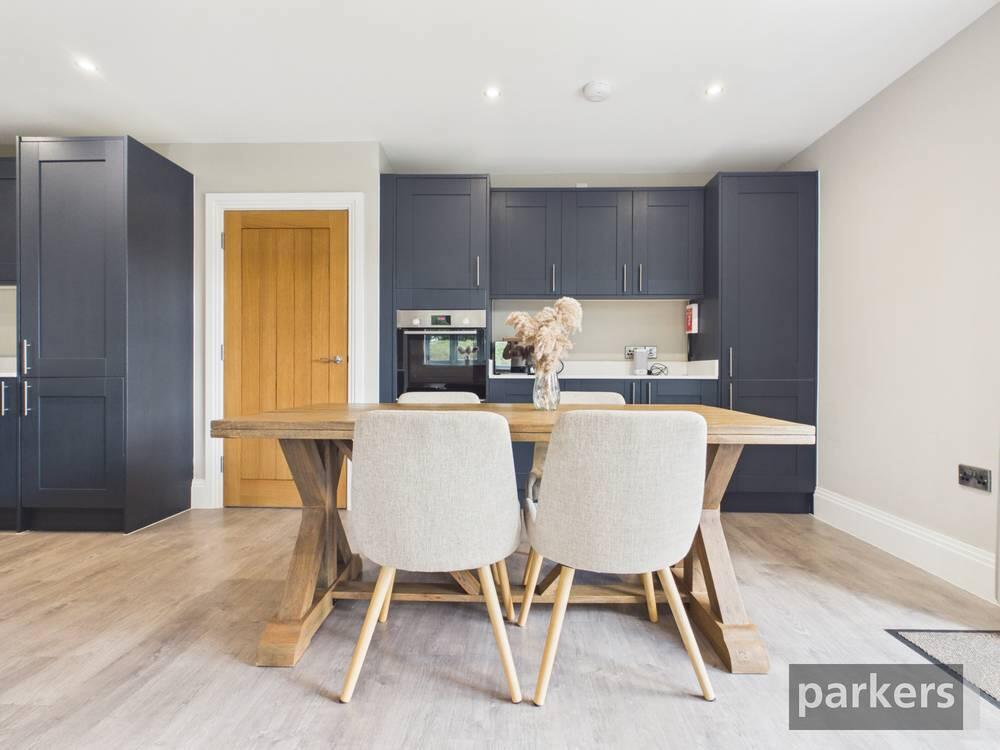 Riverview, 11 Windrush Heights, Windrush, Burford, OX18 photo 4