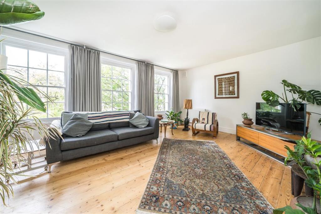 Main image of property: Brixton Road, Stockwell