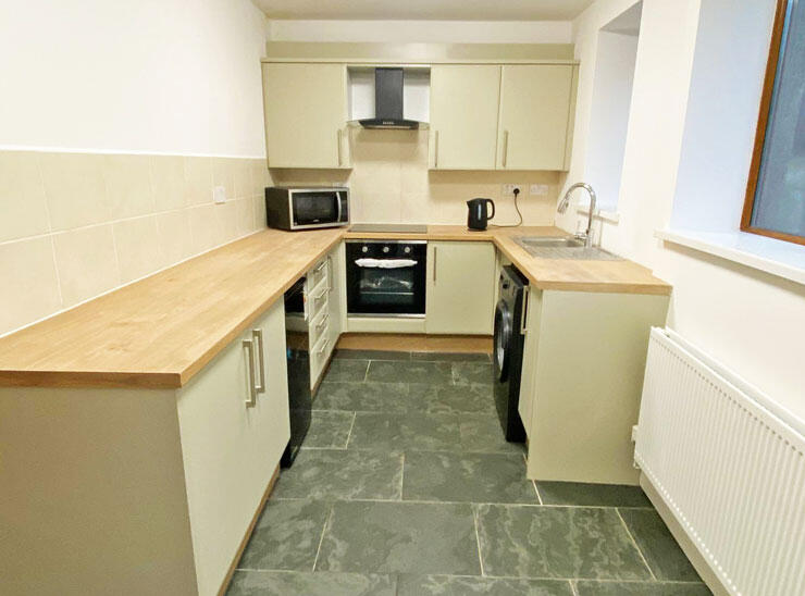 Maen Gilfach, Trelewis, Treharris, CF46 6BG photo 2