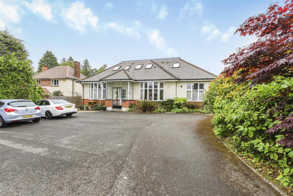 Main image of property: Hanfield Lodge, 43 Gravel Hill, Wimborne