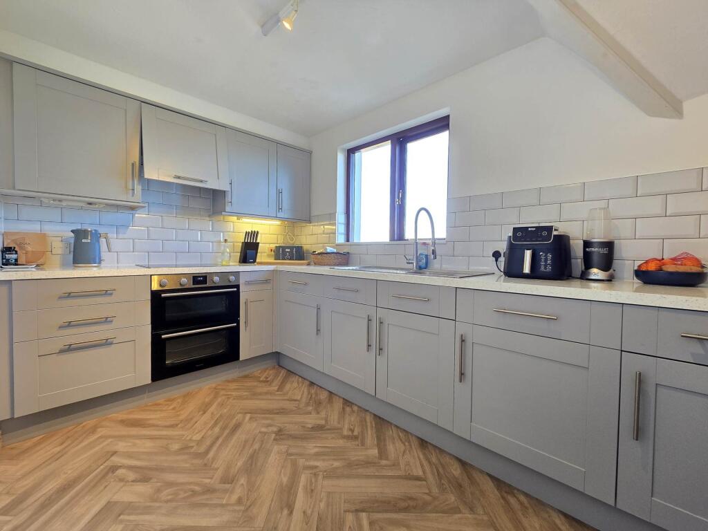 Trelawney Court, Diddywell Road, Northam photo 4