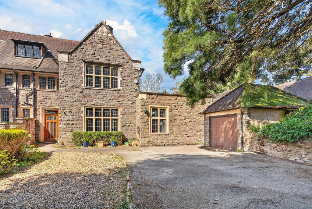 Main image of property: Lubenham Hill, Market Harborough, LE16 9DG
