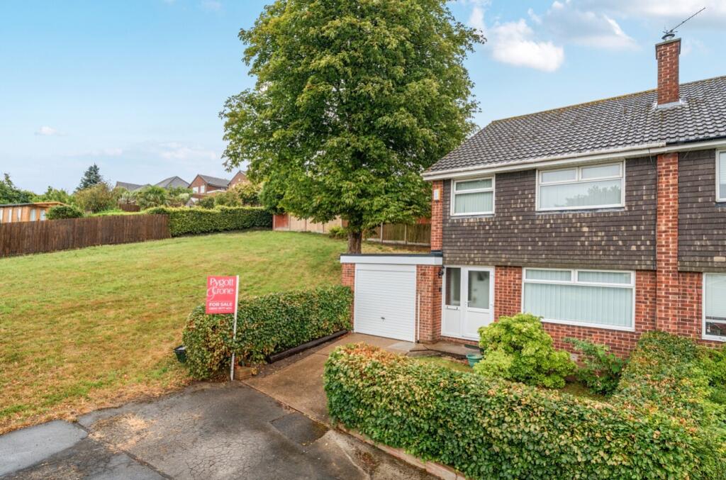 Main image of property: Peters Close, Arnold, Nottingham, Nottinghamshire, NG5