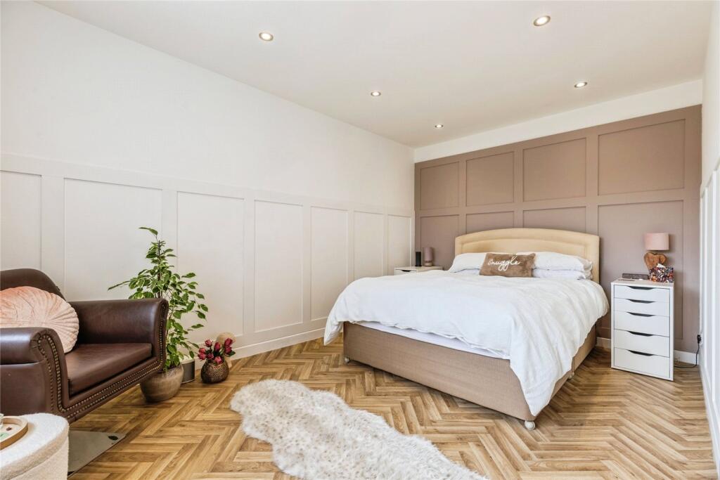 Saltram Close, Bradley Fold, Manchester, Greater Manchester, M26 - View 6