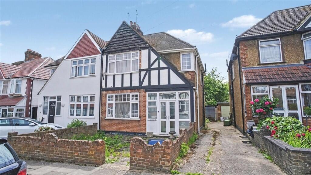 Main image of property: Glendale Gardens, WEMBLEY