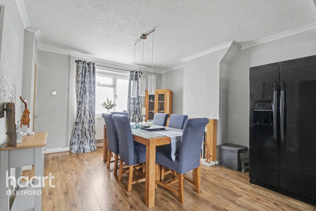3-bed terraced on Willow Road, Dartford, £425,000