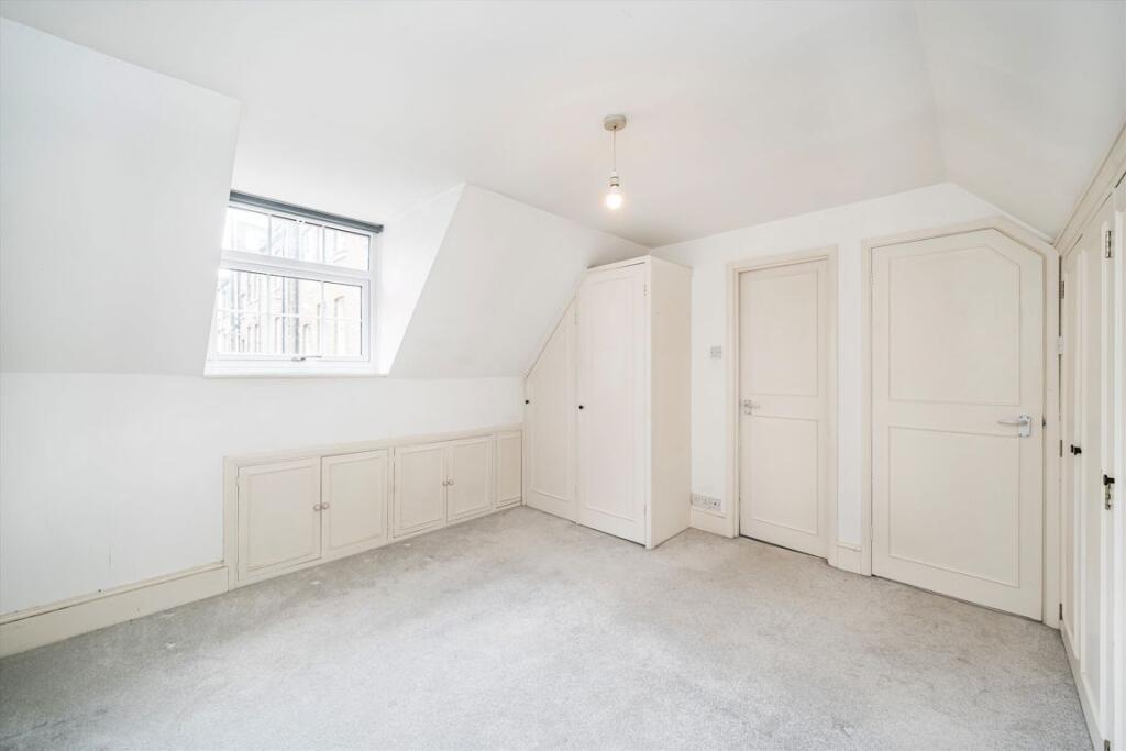 House in London - More