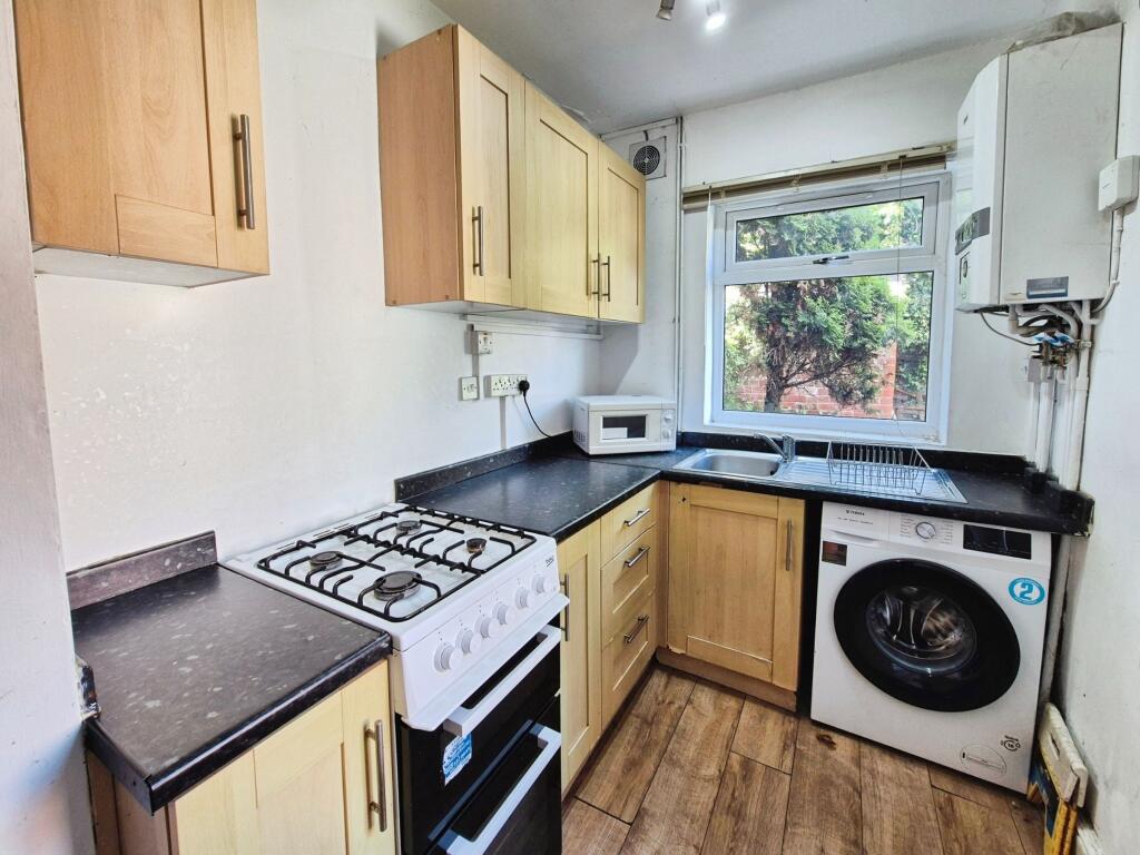 House in Sheffield, South Yorkshire - View 4