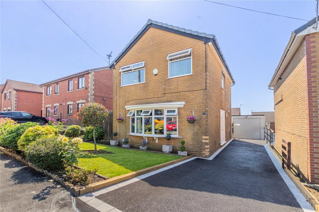 Main image of property: Locking Gate Rise, Oldham, Greater Manchester, OL4