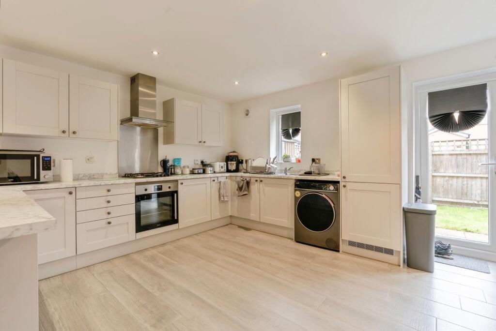 Skipton Road, COLNE, Lancashire, BB8 photo 4