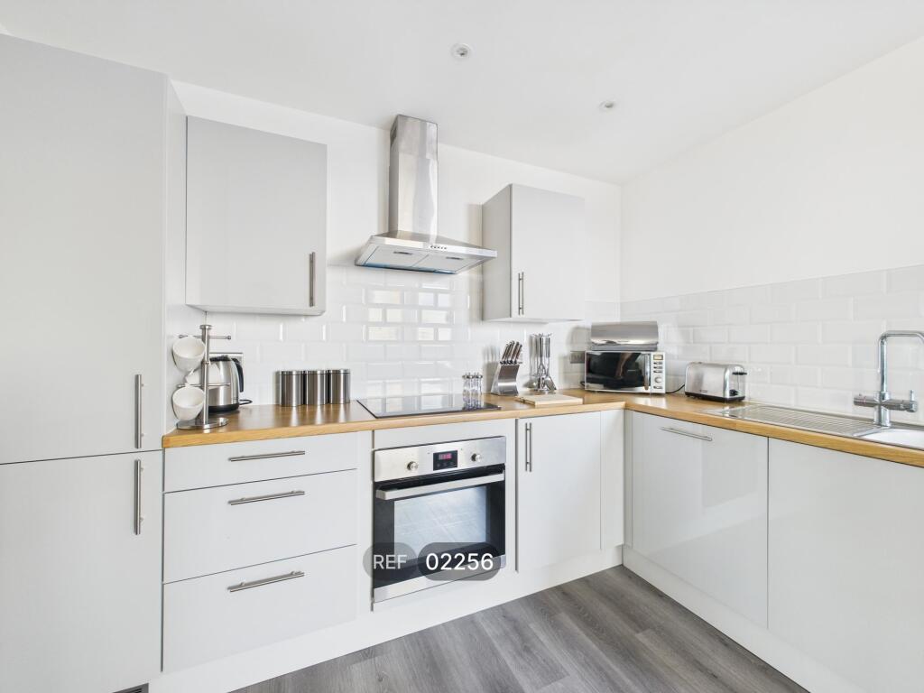 Apartment in Hull, Kingston upon Hull - View 5