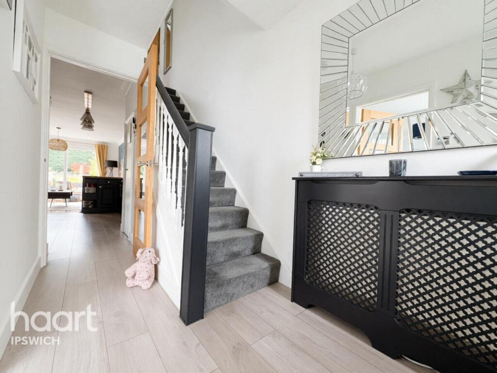 House in Ipswich, Belstead Hills - View 2