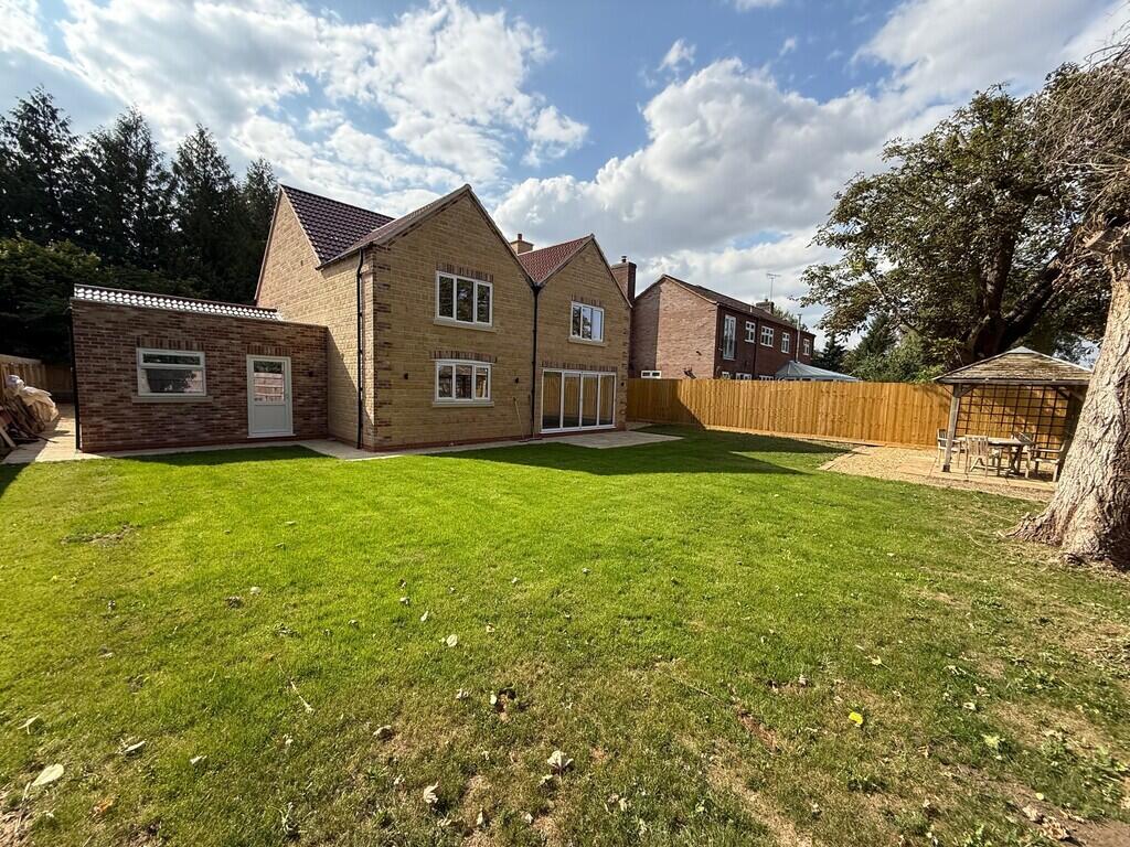 Main Road, Dowsby , Bourne photo 2