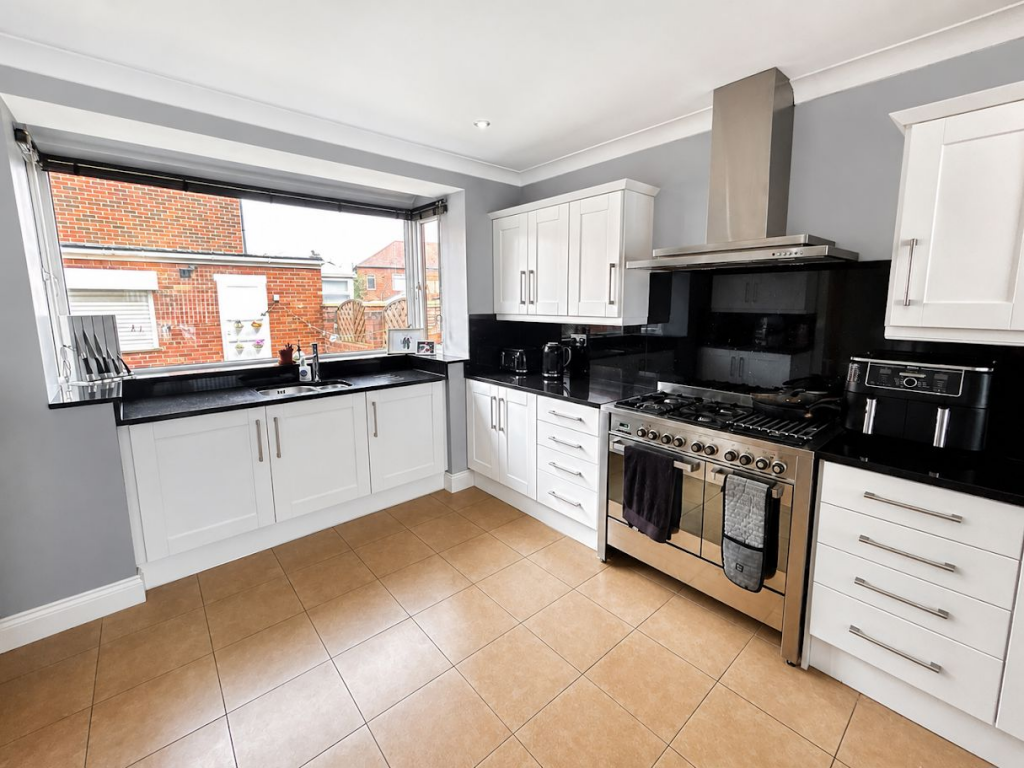 Longridge Avenue, High Heaton, Newcastle upon Tyne, Tyne and Wear, NE7 7LB - View 4