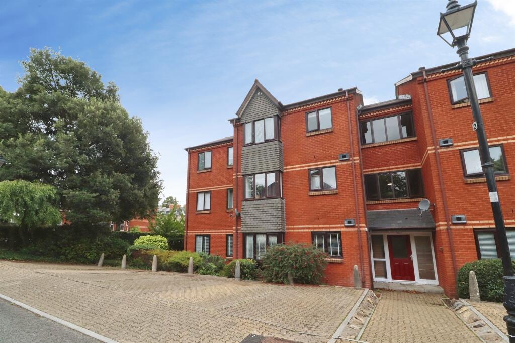 Main image of property: Mariners Heights, Penarth