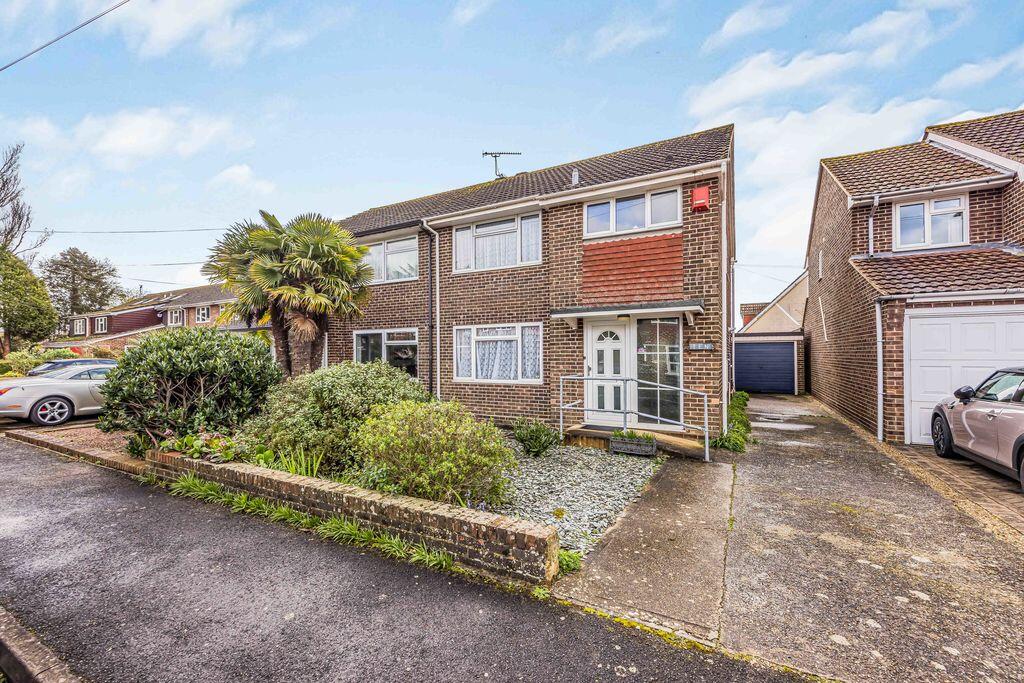 Main image of property: Lodgebury Close, Emsworth