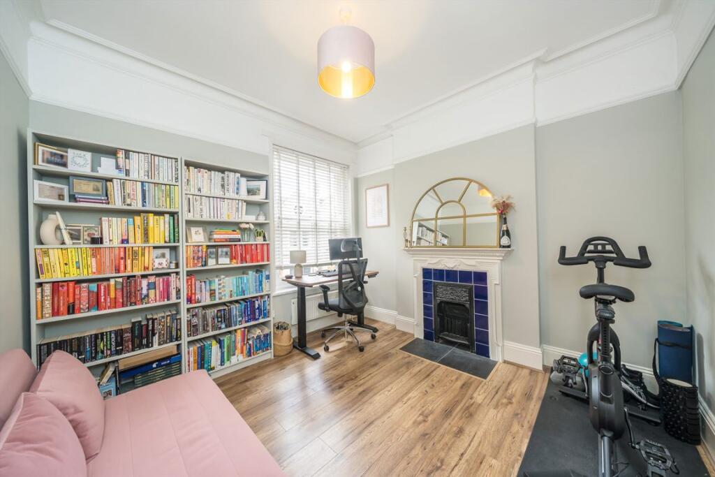 Apartment in London - View 3