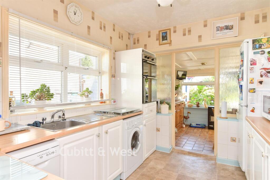 House in Brighton, Patcham, Hollingbury - View 4