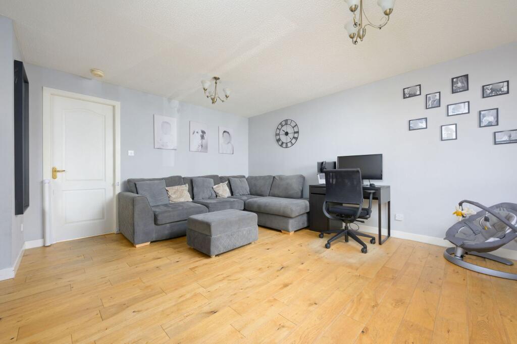 House in Kirkcaldy - View 3