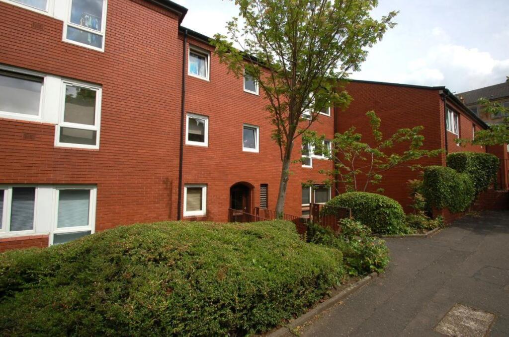 Main image of property: Smart 1 bed Unfurnished @ Buccleuch St, G3