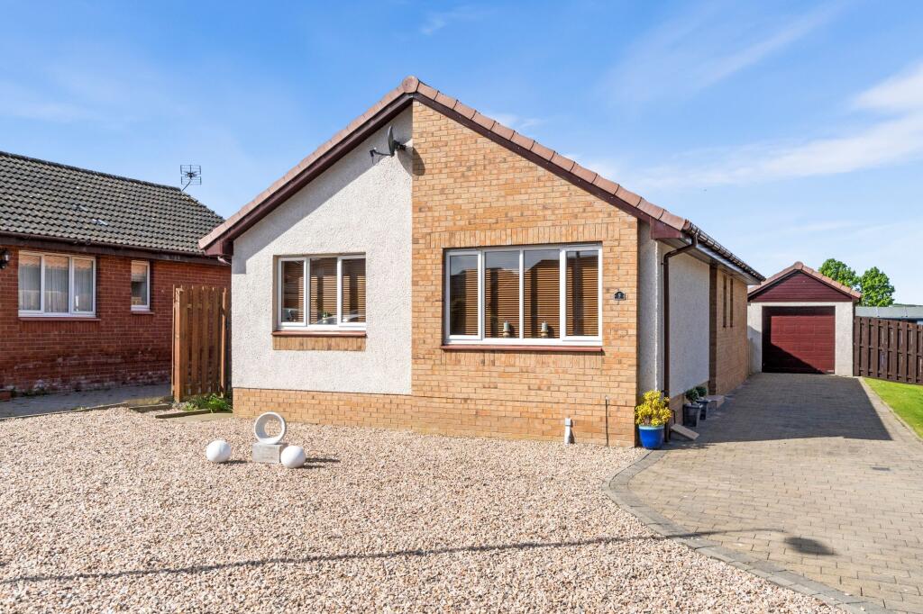 3-bed detached on 5 Bryden Place, Coylton, KA6 6QE, £195,000