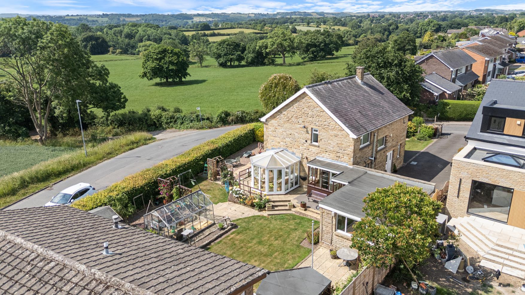 4-bed detached on New Lane, Skelmanthorpe, HD8 9EH, £500,000