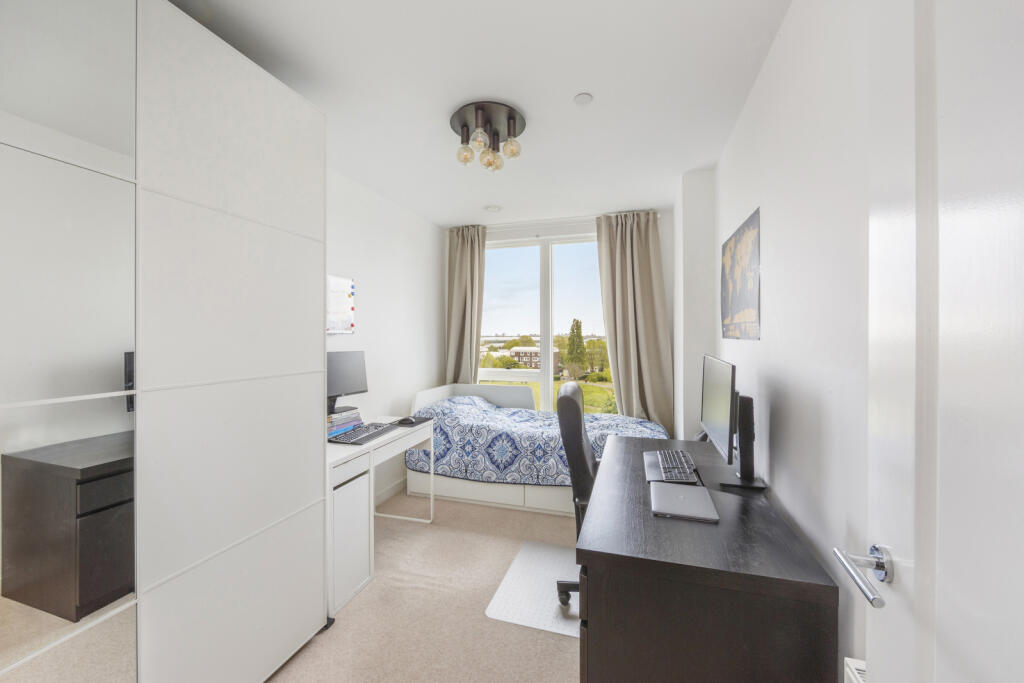 Apartment in London, Lansbury Square, Poplar - View 5