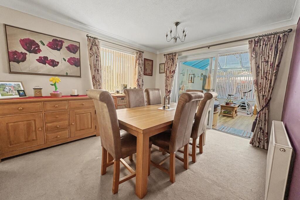House in Verwood, Ebblake - View 5