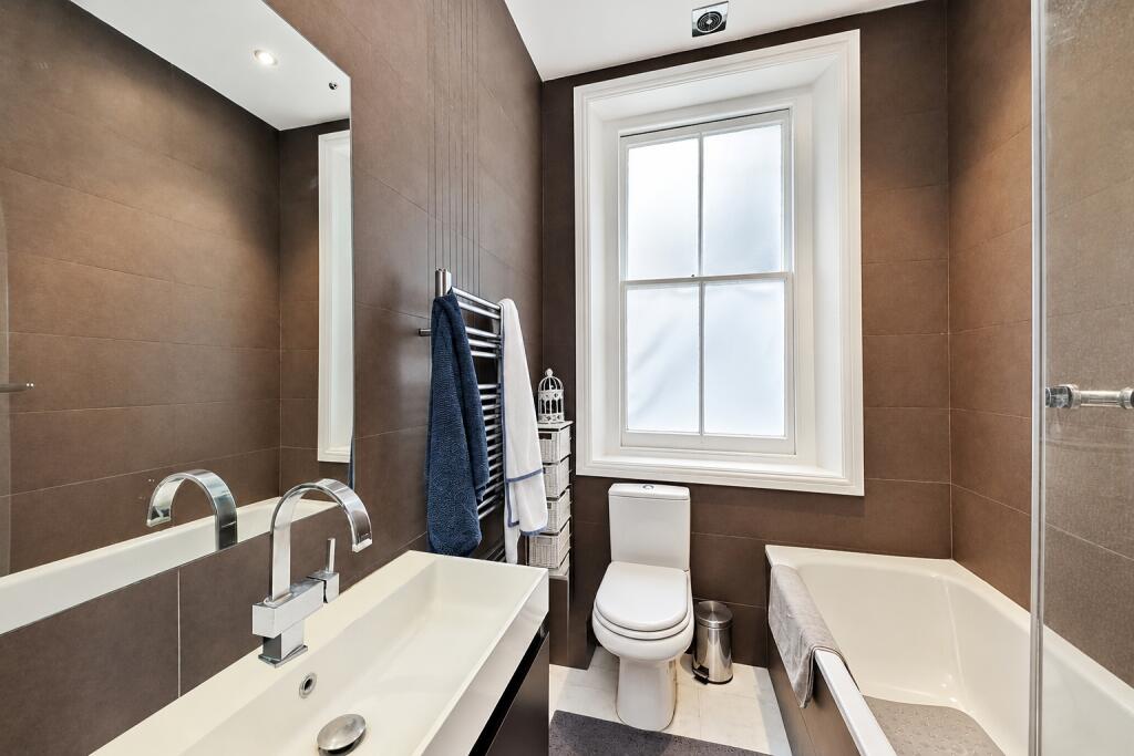 Apartment in London - View 5